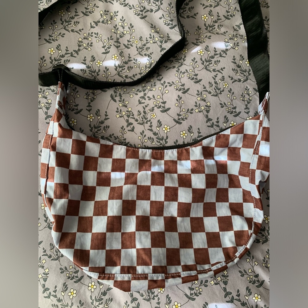 NWT Baggu medium crescent bag